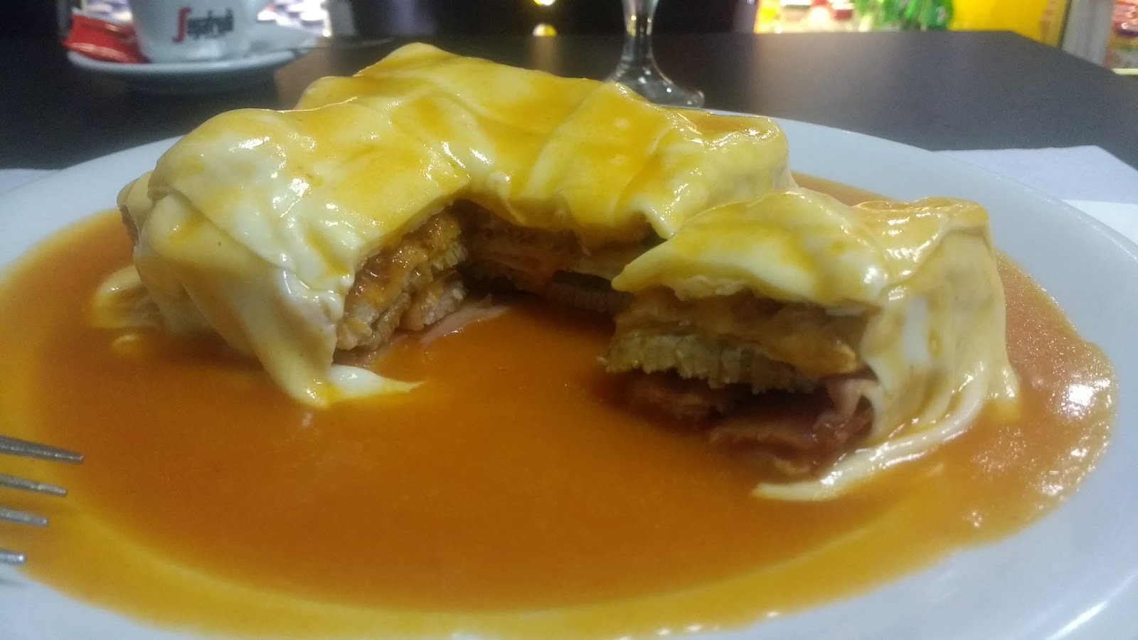 Francesinha at La Fontaine