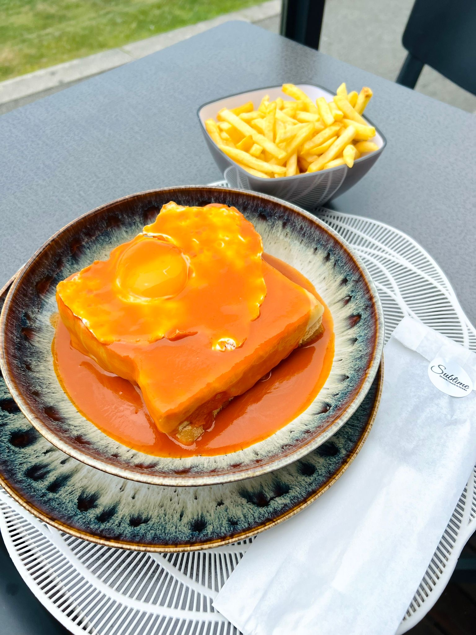 Francesinha at Sublime Brunch | Snack & Drinks